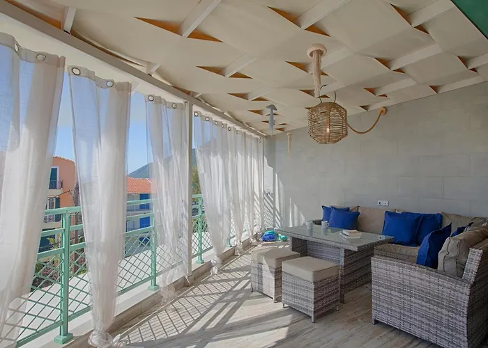 Skai Two Floor アパート *