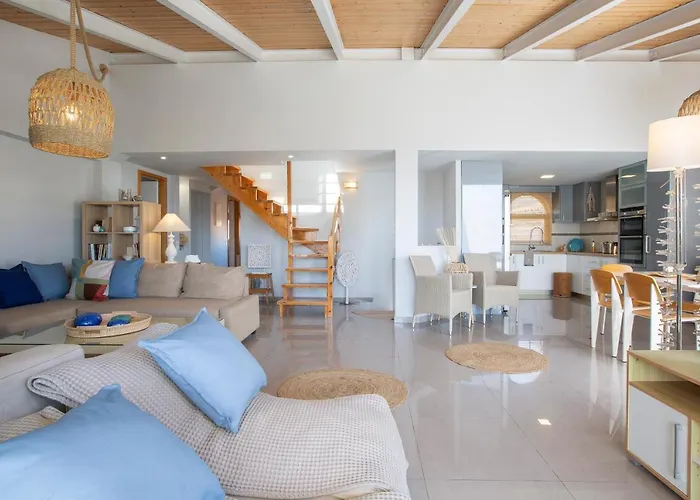 アパート Skai Two Floor