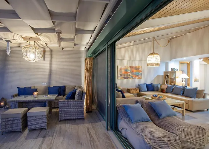 Skai Two Floor アパート ヴァシリキ