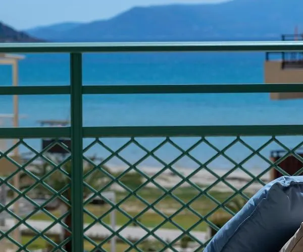 Skai Two Floor ヴァシリキ